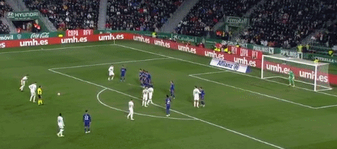 扑克里判断对手的方法（在扑克中读懂对手的技巧）