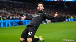 队报：德尚指控诽谤他和本泽马有矛盾的记者，本周四已开庭